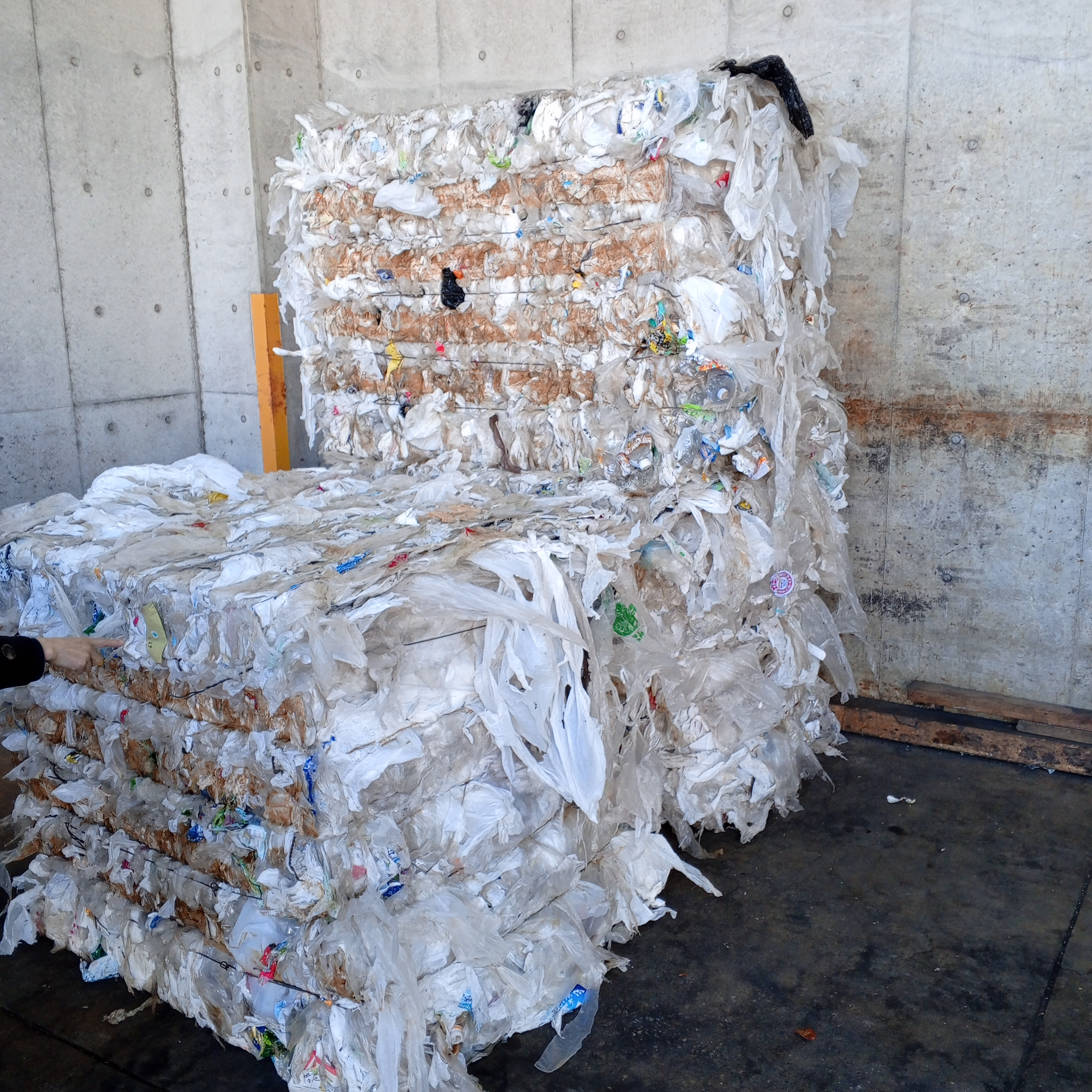 Les PET réduits en granulés